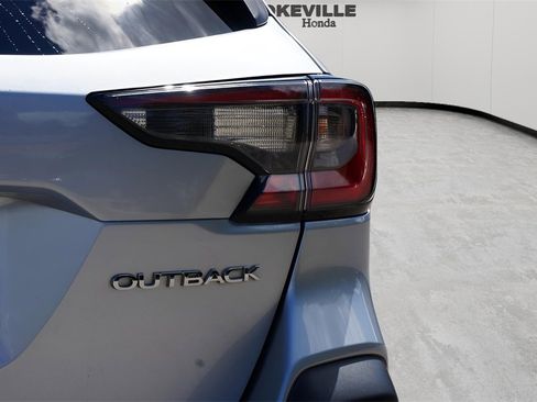 Used 2023 Subaru Outback Premium image 7