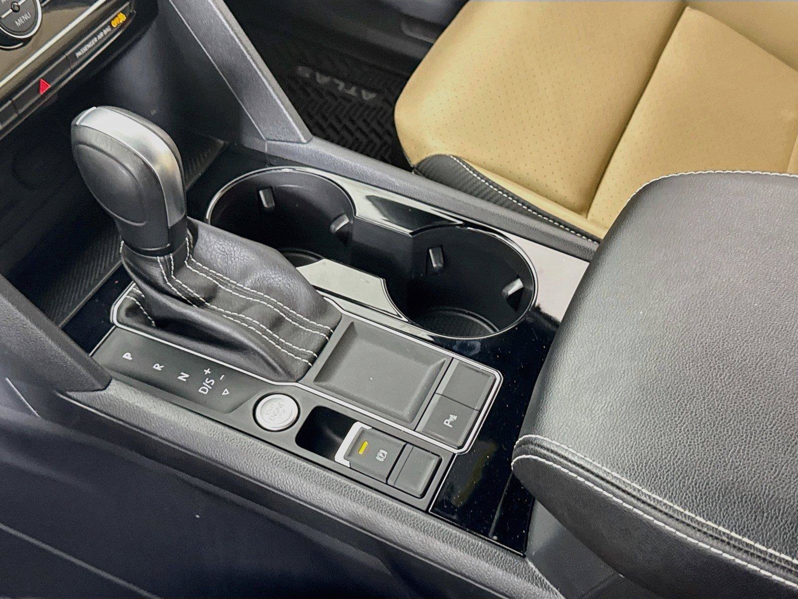 Certified 2023 Volkswagen Atlas Cross Sport SE FWD image 16