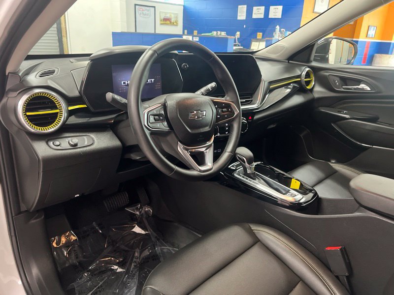 Used 2025 Chevrolet Trax ACTIV w/ Driver Confidence Package FWD image 18