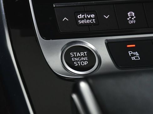 Used 2023 Audi Q8 Premium Plus AWD/4WD image 39