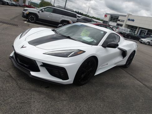 Certified 2022 Chevrolet Corvette Stingray Premium Cpe w/ Z51 Performance Package image 3