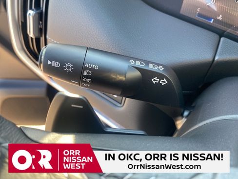 New 2025 Nissan Armada SL w/ Captain's Chari Seat Package image 29