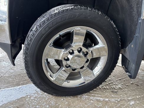 Used 2015 Chevrolet Silverado 2500 LTZ image 36