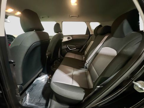 Used 2023 Kia Soul LX w/ LX Technology Package FWD image 16