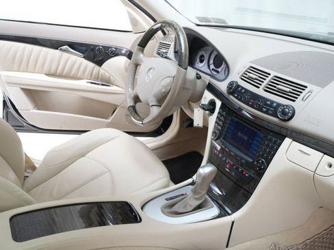 Used 2006 Mercedes-Benz E 350 Sedan image 68