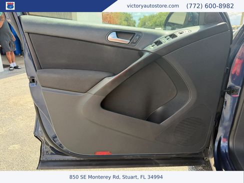 Used 2013 Volkswagen Tiguan S FWD image 25