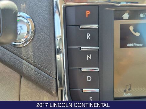 Used 2017 Lincoln Continental Select AWD/4WD image 17