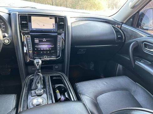 Used 2021 INFINITI QX80 Luxe image 19
