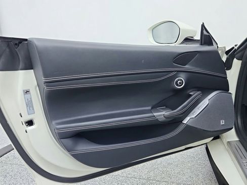 Used 2020 Ferrari Portofino image 26