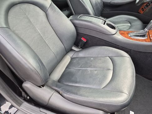 Used 2008 Mercedes-Benz CLK 350 Coupe image 22