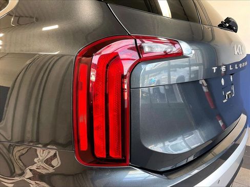 Used 2024 Kia Telluride LX AWD/4WD image 34