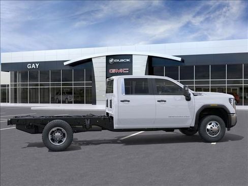 New 2026 GMC Sierra 3500 Pro image 5