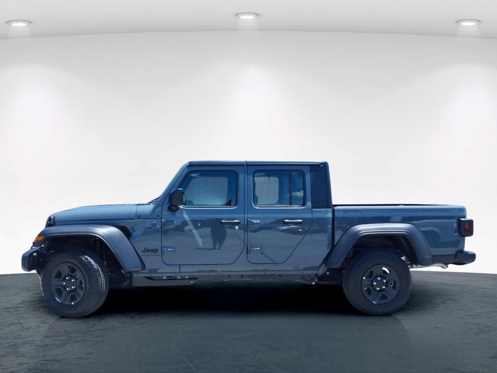 New 2026 Jeep Gladiator Sport AWD/4WD image 5
