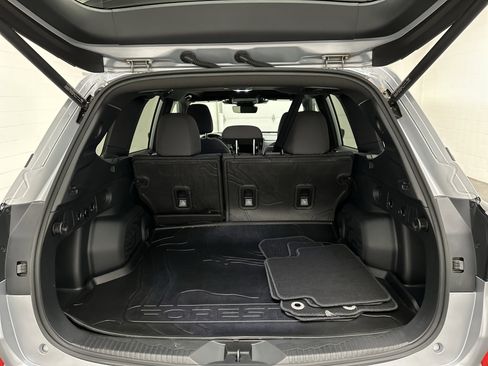 Used 2024 Subaru Ascent Limited w/ Technology Package image 12