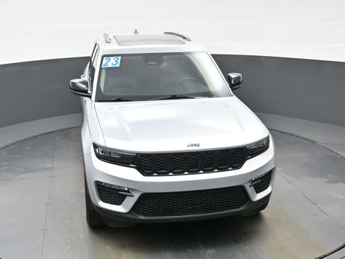 Used 2023 Jeep Grand Cherokee Limited w/ Black Appearance Package image 41