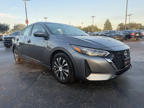 Used 2024 Nissan Sentra S FWD image 8