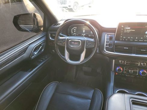 Used 2022 GMC Yukon SLT w/ SLT Luxury Package image 12