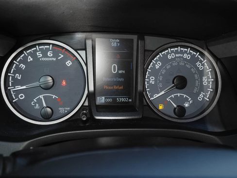 Used 2023 Toyota Tacoma TRD Off-Road w/ Technology Package AWD/4WD image 14