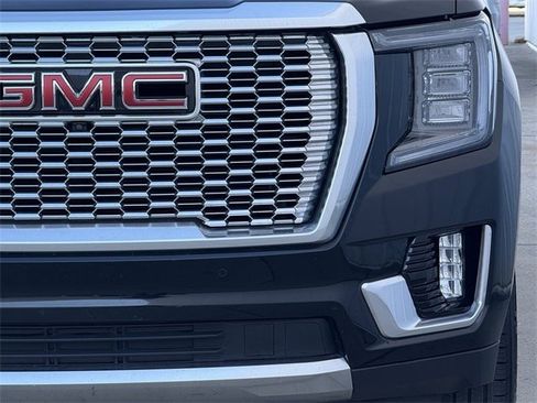 Used 2023 GMC Yukon Denali image 9