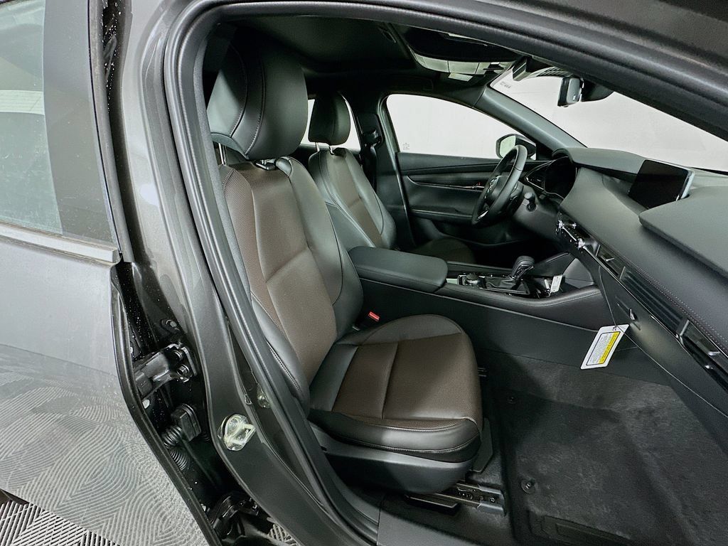New 2026 MAZDA MAZDA3 Hatchback w/Premium Plus Pkg AWD/4WD image 35