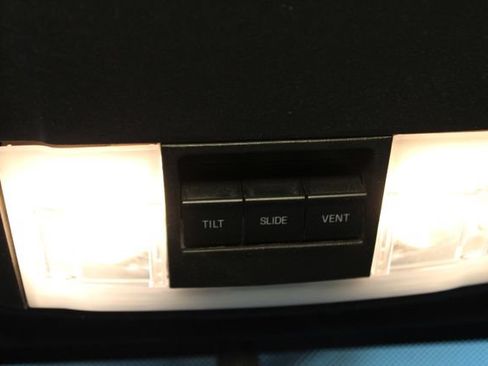Used 2016 Ford Expedition Limited AWD/4WD image 31