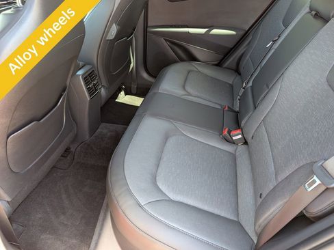 Used 2023 Kia Niro SX Touring FWD image 19