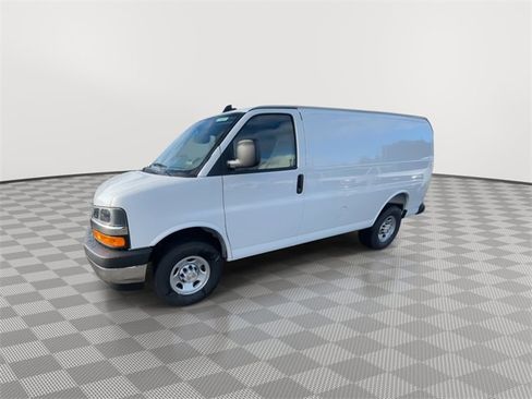 New 2025 Chevrolet Express 2500 image 4