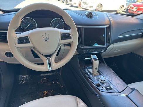 Certified 2022 Maserati Levante GT image 13