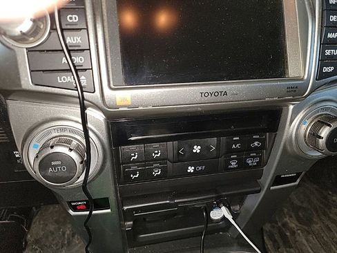 Used 2013 Toyota 4Runner Limited image 24