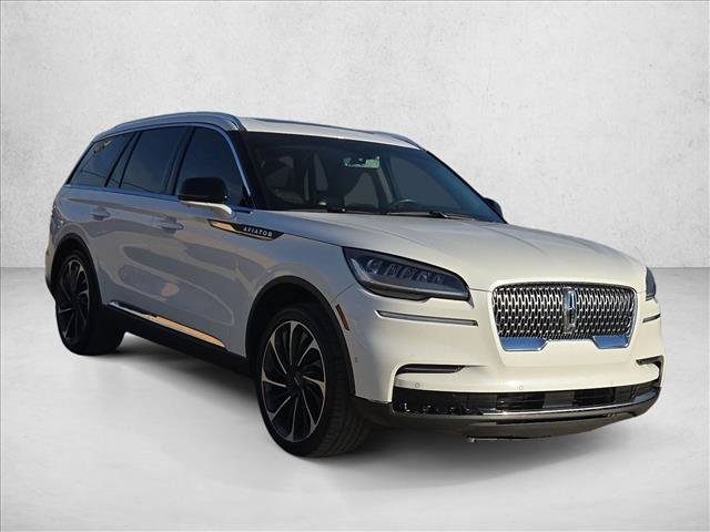 Used 2024 Lincoln Aviator Reserve w/ Equipment Group 201A RWD image 3