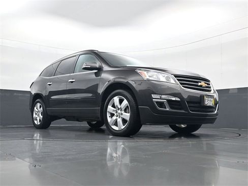 Certified 2017 Chevrolet Traverse LT w/ Style and Technology Package image 24