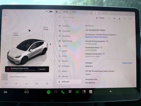 Used 2023 Tesla Model Y Long Range AWD/4WD image 25
