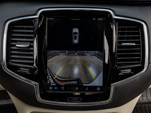 Used 2025 Volvo XC90 B6 Ultra w/ Protection Package Premier image 21