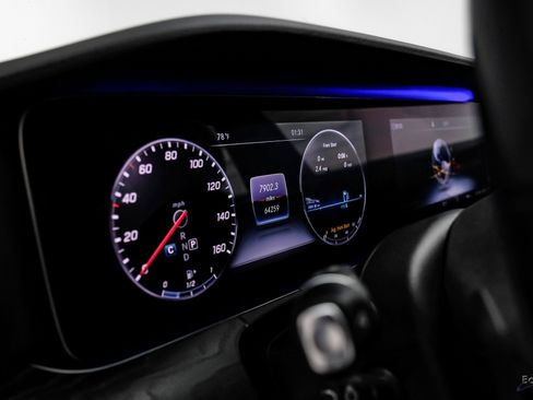 Used 2020 Mercedes-Benz E 350 4MATIC Sedan w/ Parking Assistance Package image 31