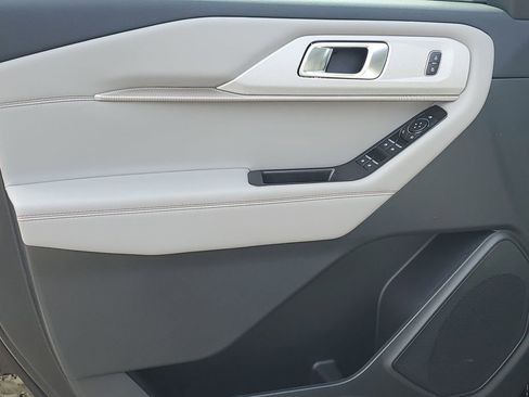 New 2026 Ford Explorer Active image 23