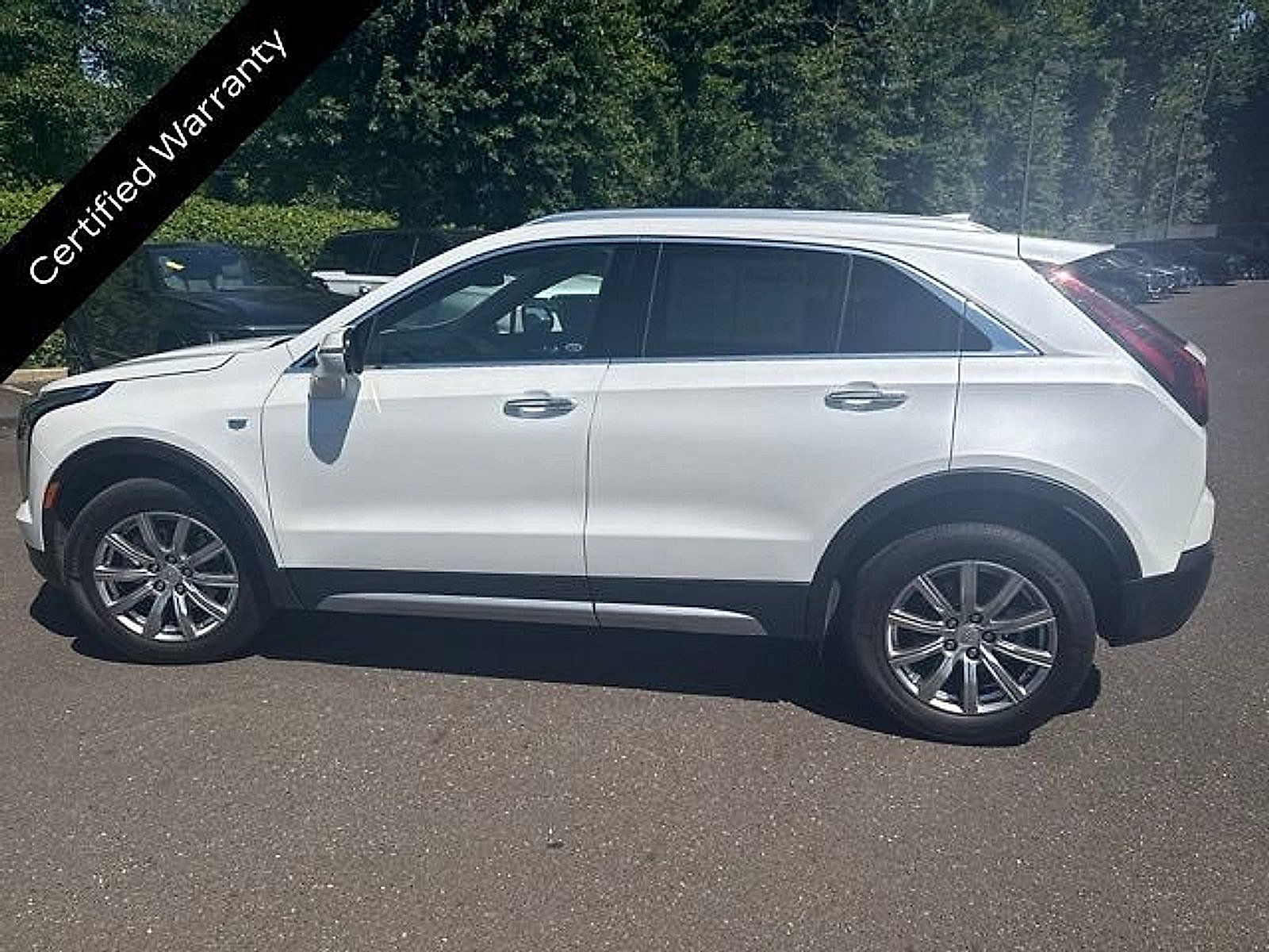 Used 2023 Cadillac XT4 Premium Luxury w/ Driver Assist Package AWD/4WD image 9