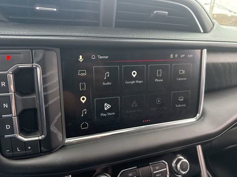 Used 2023 GMC Yukon Denali w/ Denali Reserve Package AWD/4WD image 9