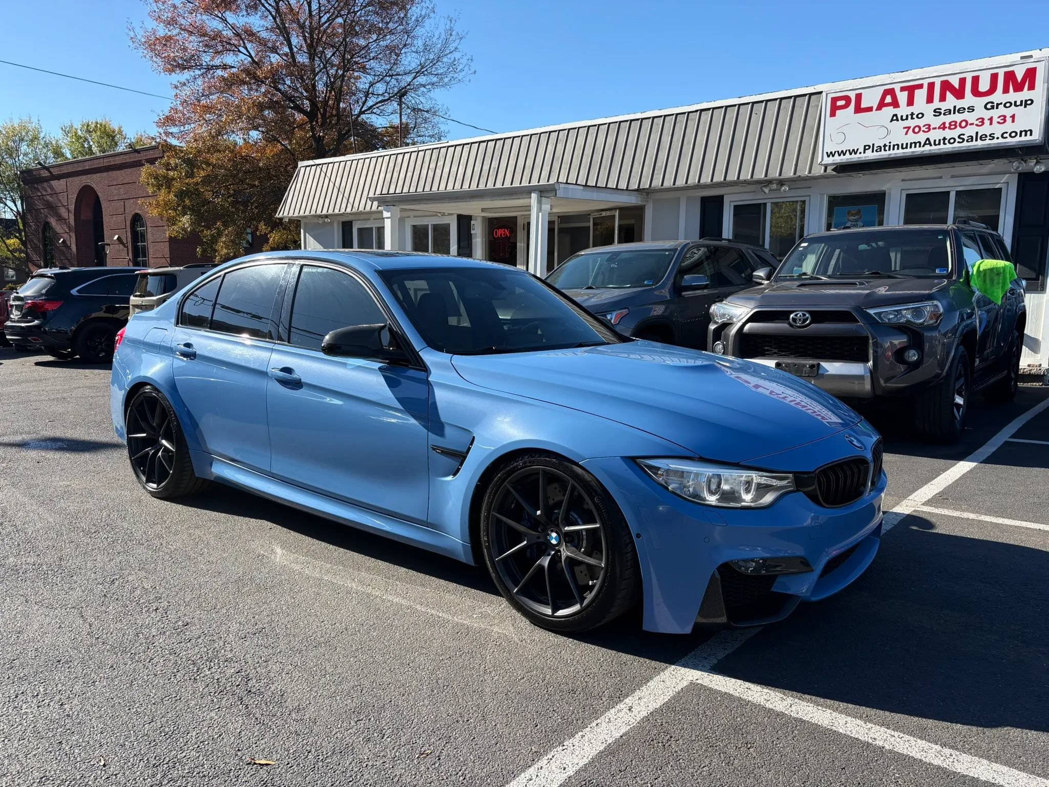 Used 2017 BMW M3 RWD image 1