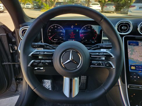 Used 2025 Mercedes-Benz C 300 Sedan image 27
