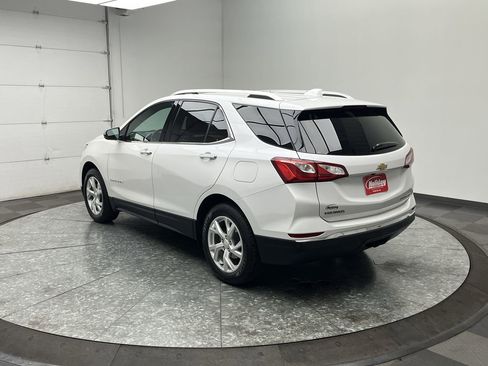 Used 2020 Chevrolet Equinox Premier image 2
