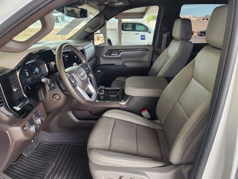 Used 2024 GMC Sierra 1500 SLT RWD image 31