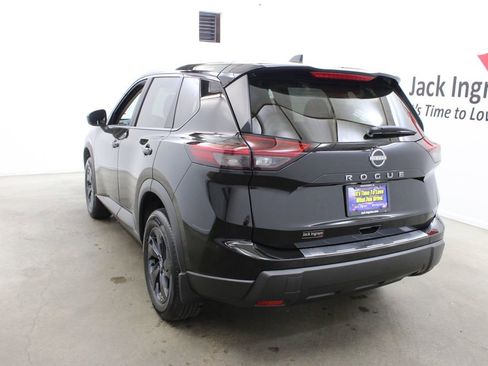New 2026 Nissan Rogue SV image 3