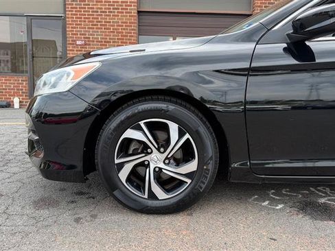 Used 2016 Honda Accord LX image 5