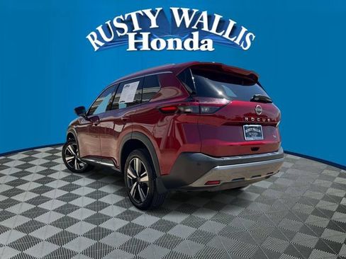 Used 2022 Nissan Rogue SL w/ SL Premium Package FWD image 3