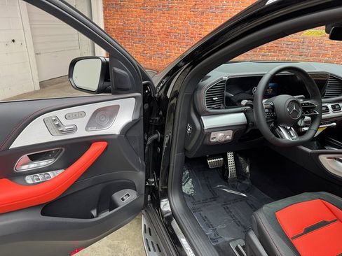 New 2026 Mercedes-Benz GLE 53 AMG 4MATIC Coupe image 9