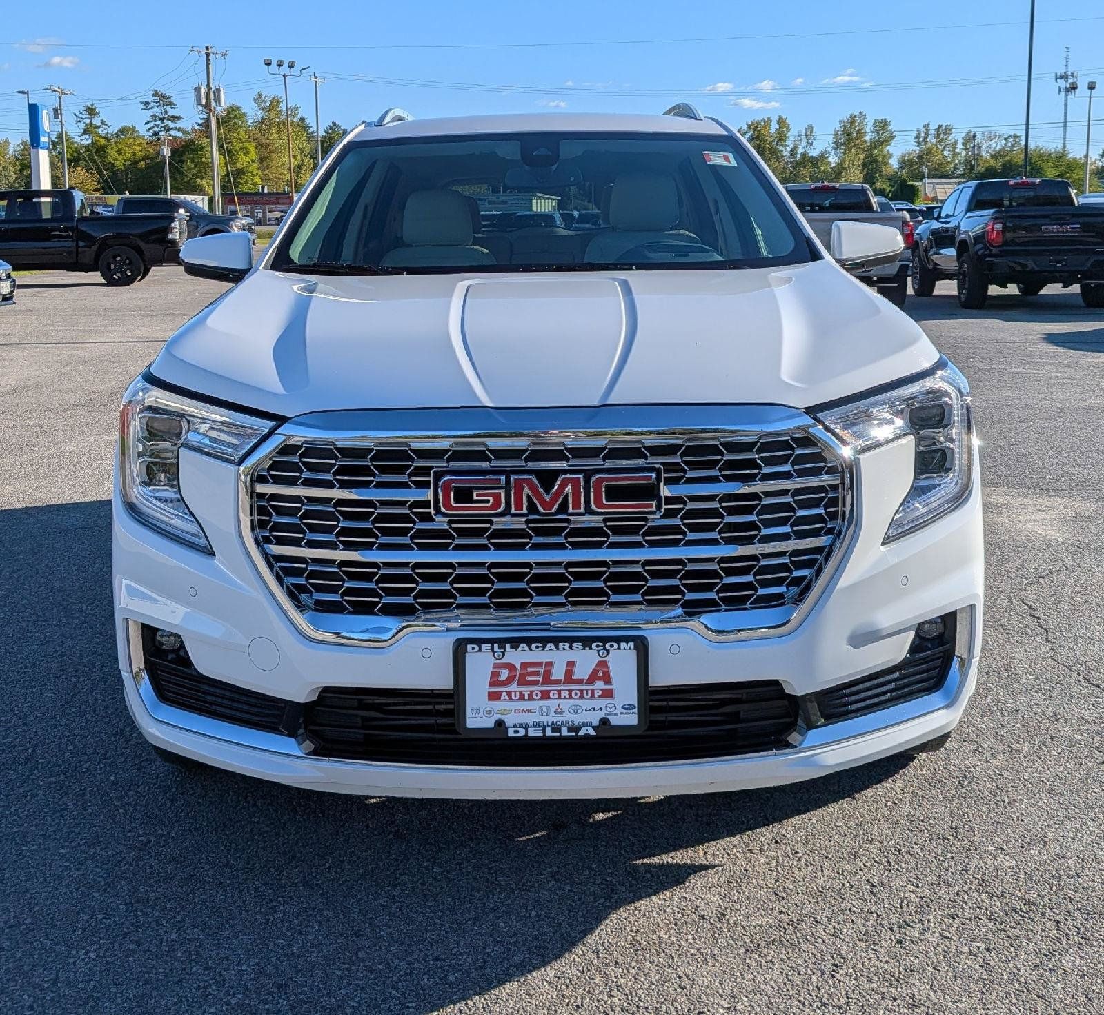 Used 2023 GMC Terrain Denali w/ LPO, Floor Liner Package AWD/4WD image 2