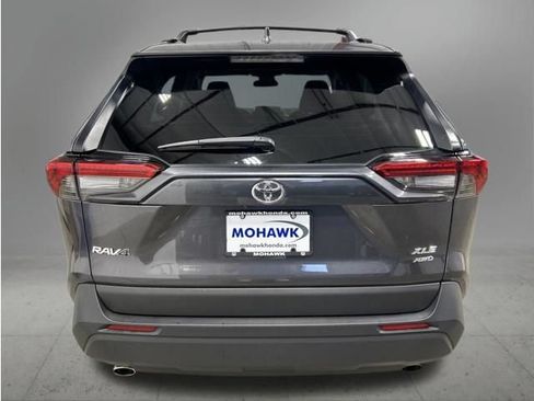Used 2024 Toyota RAV4 XLE w/ Convenience Package AWD/4WD image 4