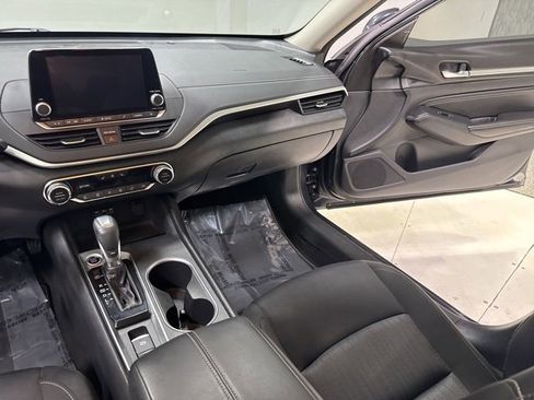 Used 2019 Nissan Altima 2.5 SV image 21