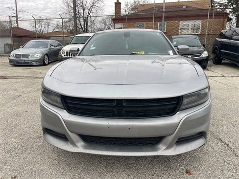 Used 2015 Dodge Charger SXT RWD image 19