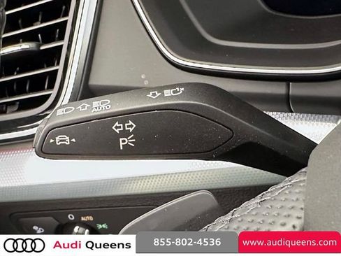 Used 2025 Audi Q5 2.0T Premium Plus w/ Premium Plus Package AWD/4WD image 34